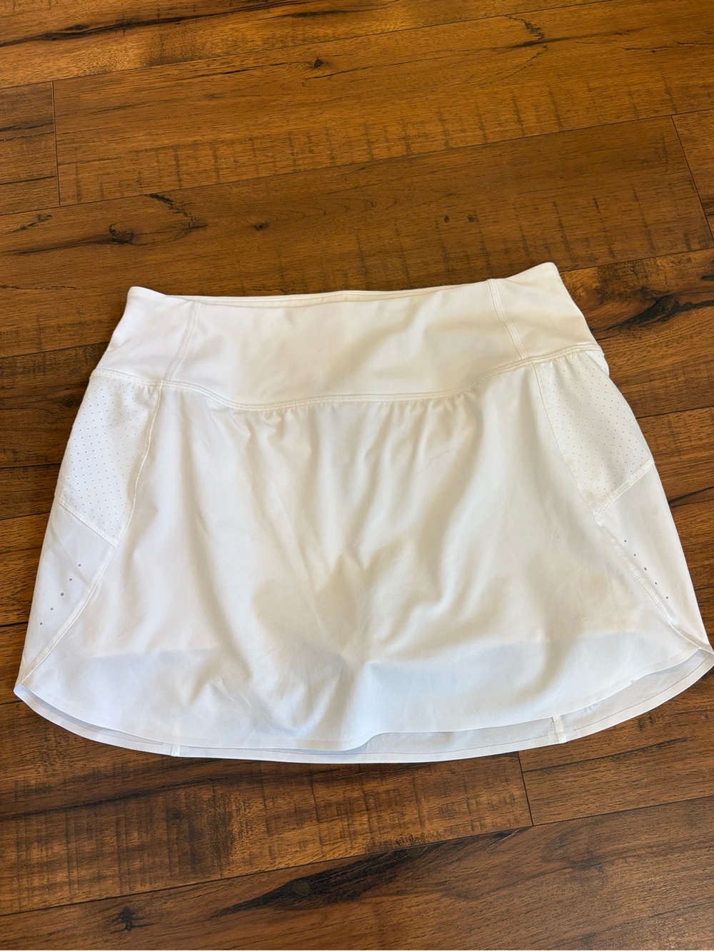 Women’s Athleta Run With It Skort skirt White Size S Athletic Running Activewear